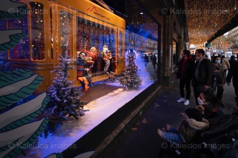 2020;Christmas decorations;Corona;Covid;Covid-19;Department Stores;Kaleidos;Kaleidos images;Le Printemps;Tarek Charara
